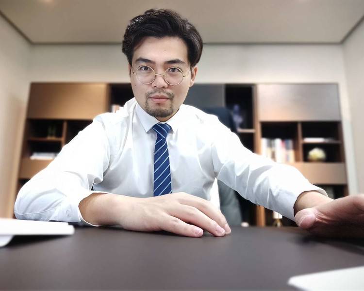艺人背景图