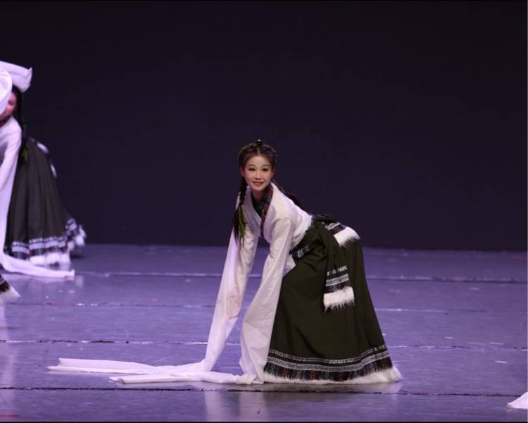 艺人背景图