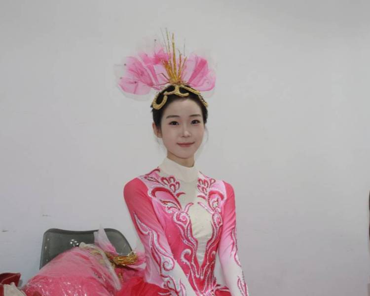 艺人背景图