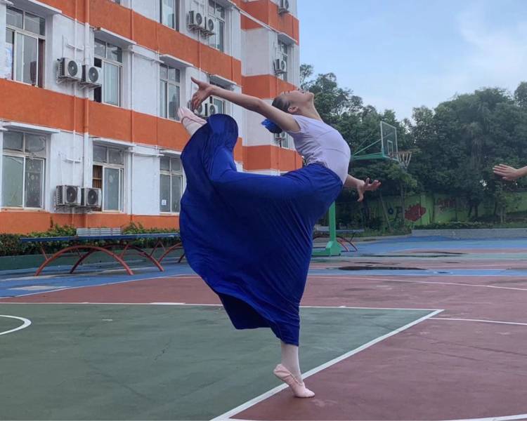 艺人背景图