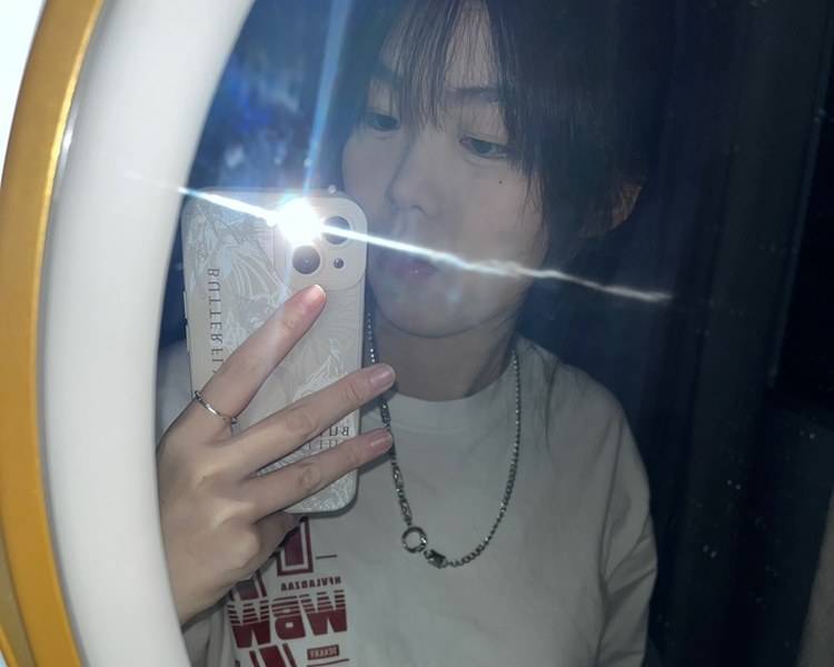 艺人背景图