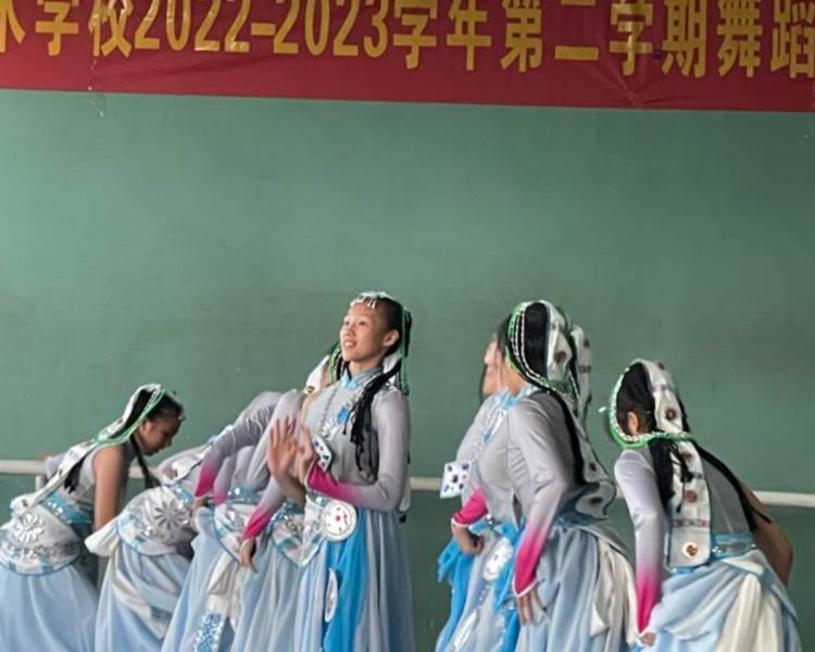 艺人背景图