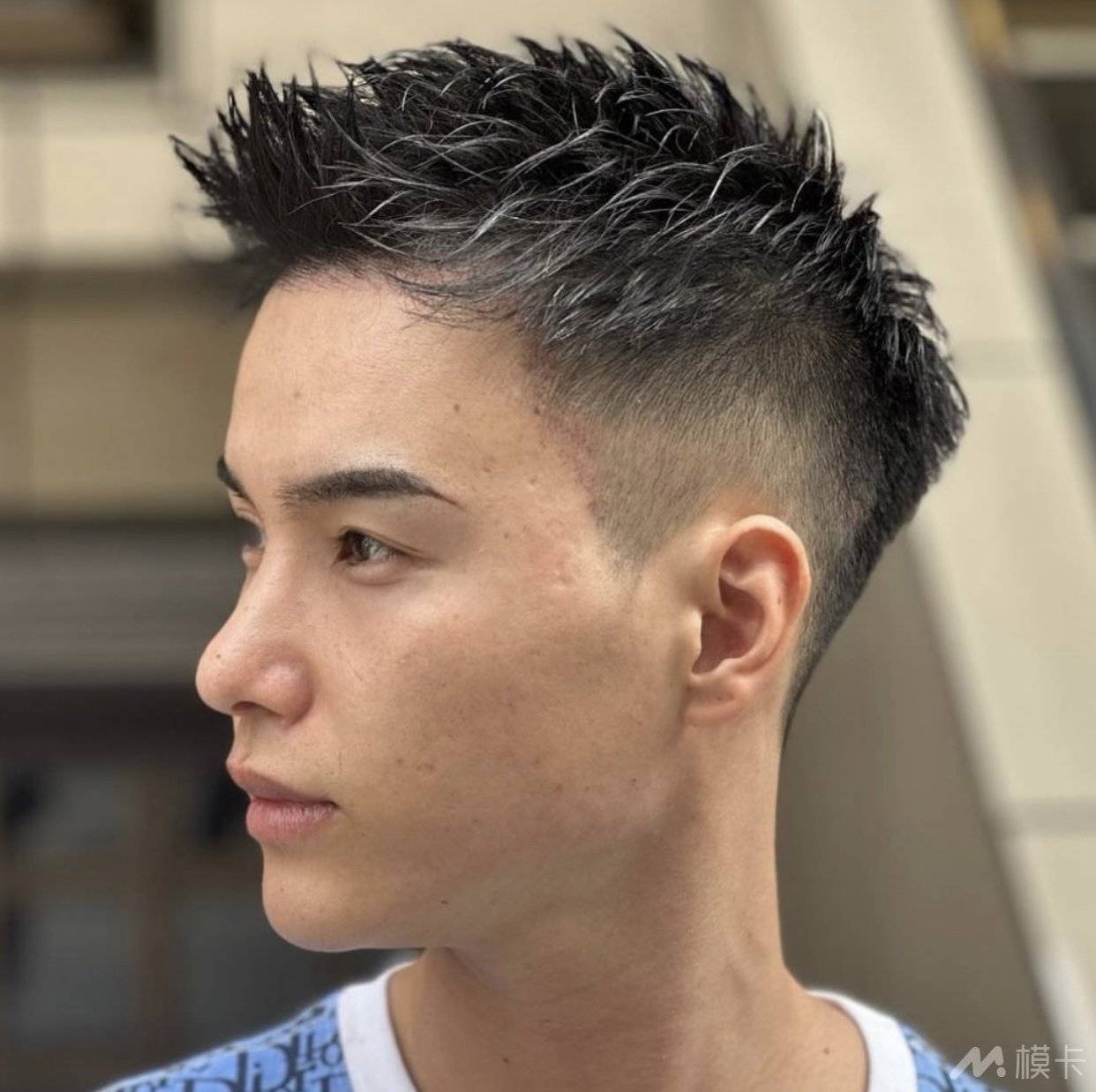 通告图片