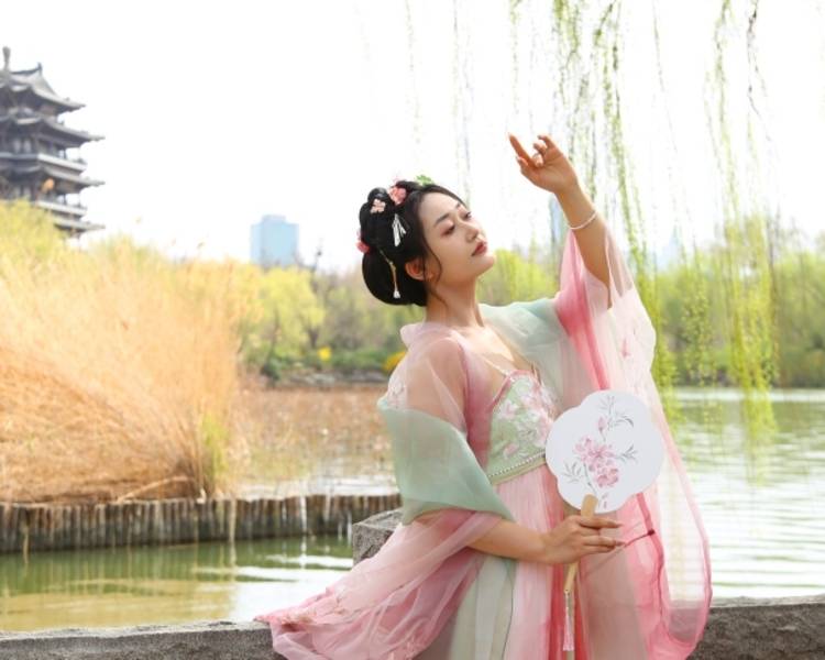 艺人背景图
