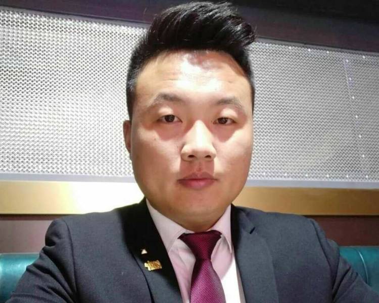 接单通告人像创作品牌发布节目录制mv拍摄形象风格硬汉大叔范霸道总裁