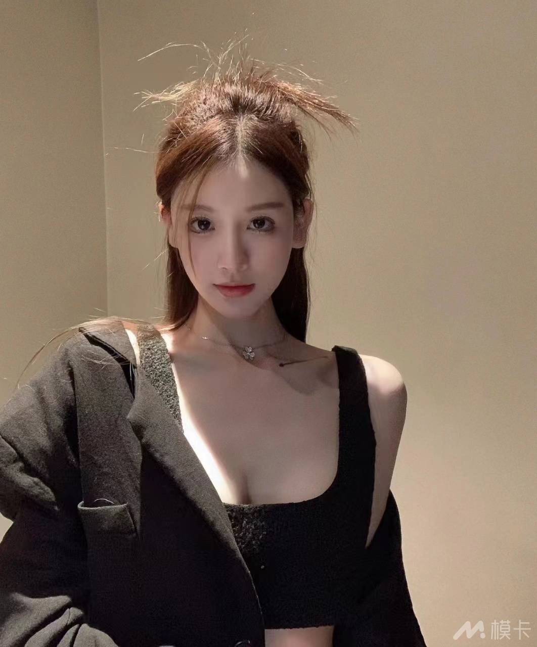 通告图片