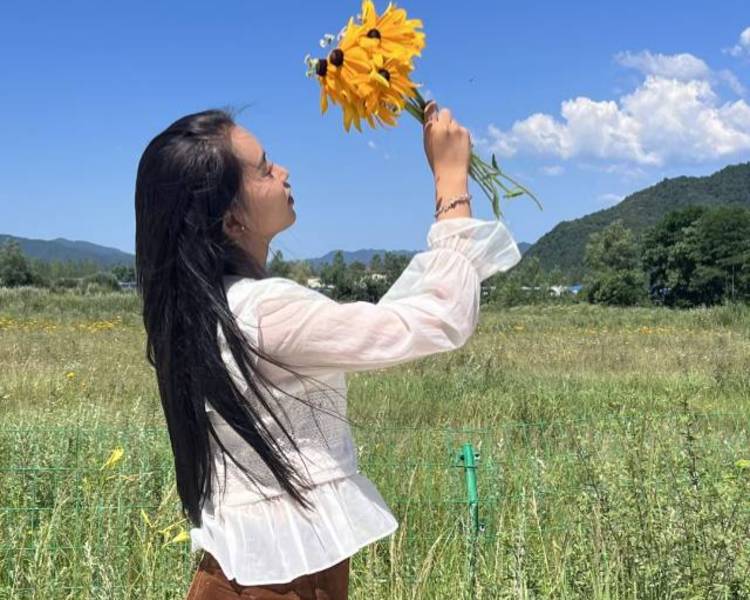 艺人背景图