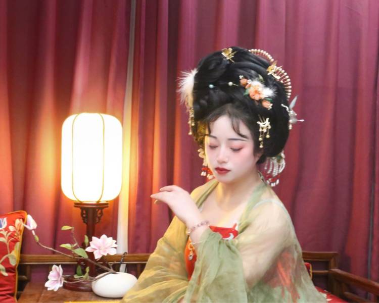 艺人背景图