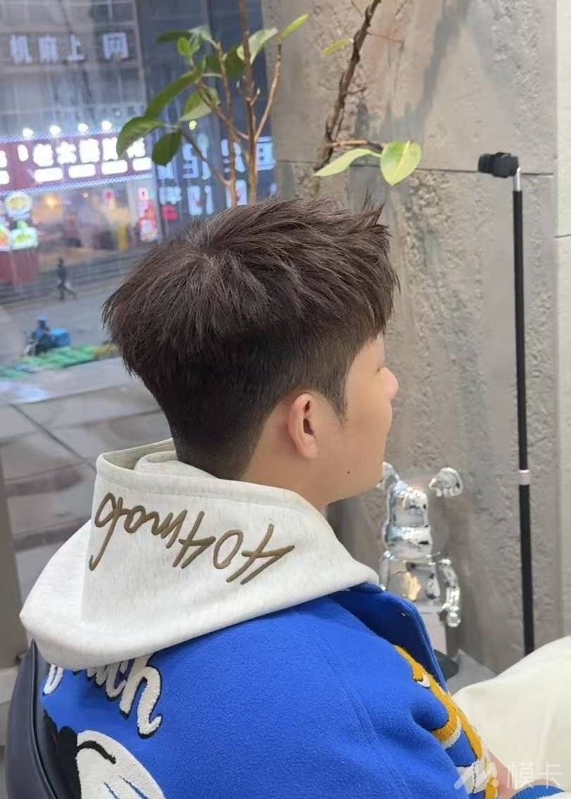 通告图片