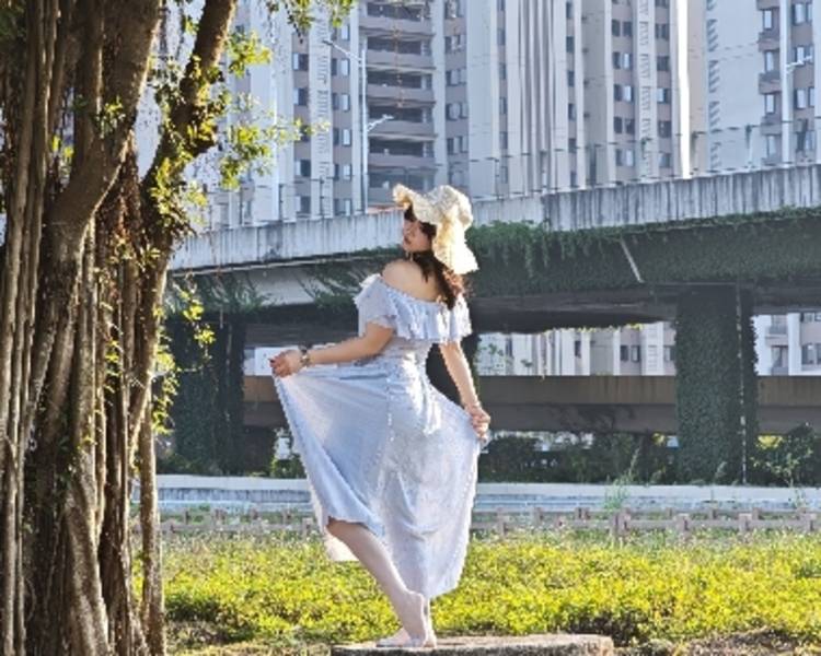 艺人背景图
