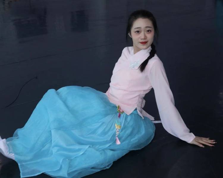 艺人背景图
