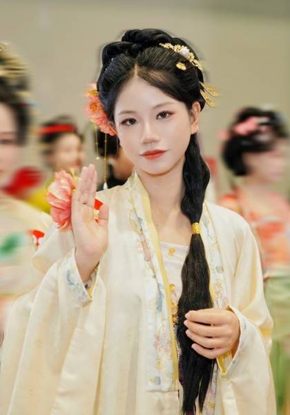推荐艺人
