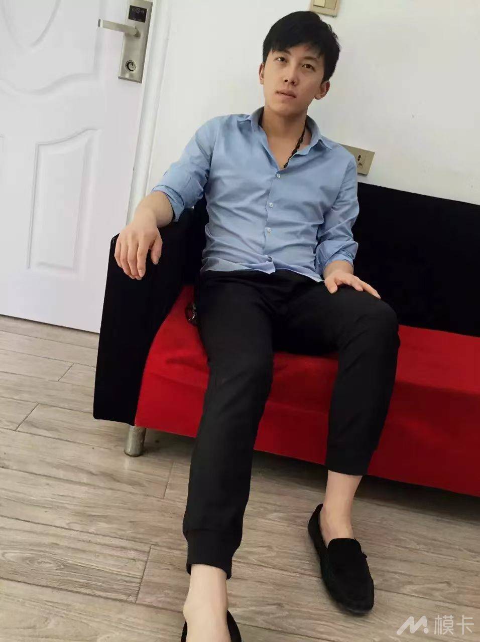 通告图片