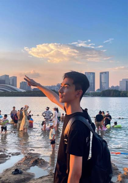 推荐艺人