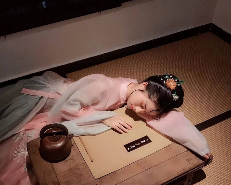 艺人背景图