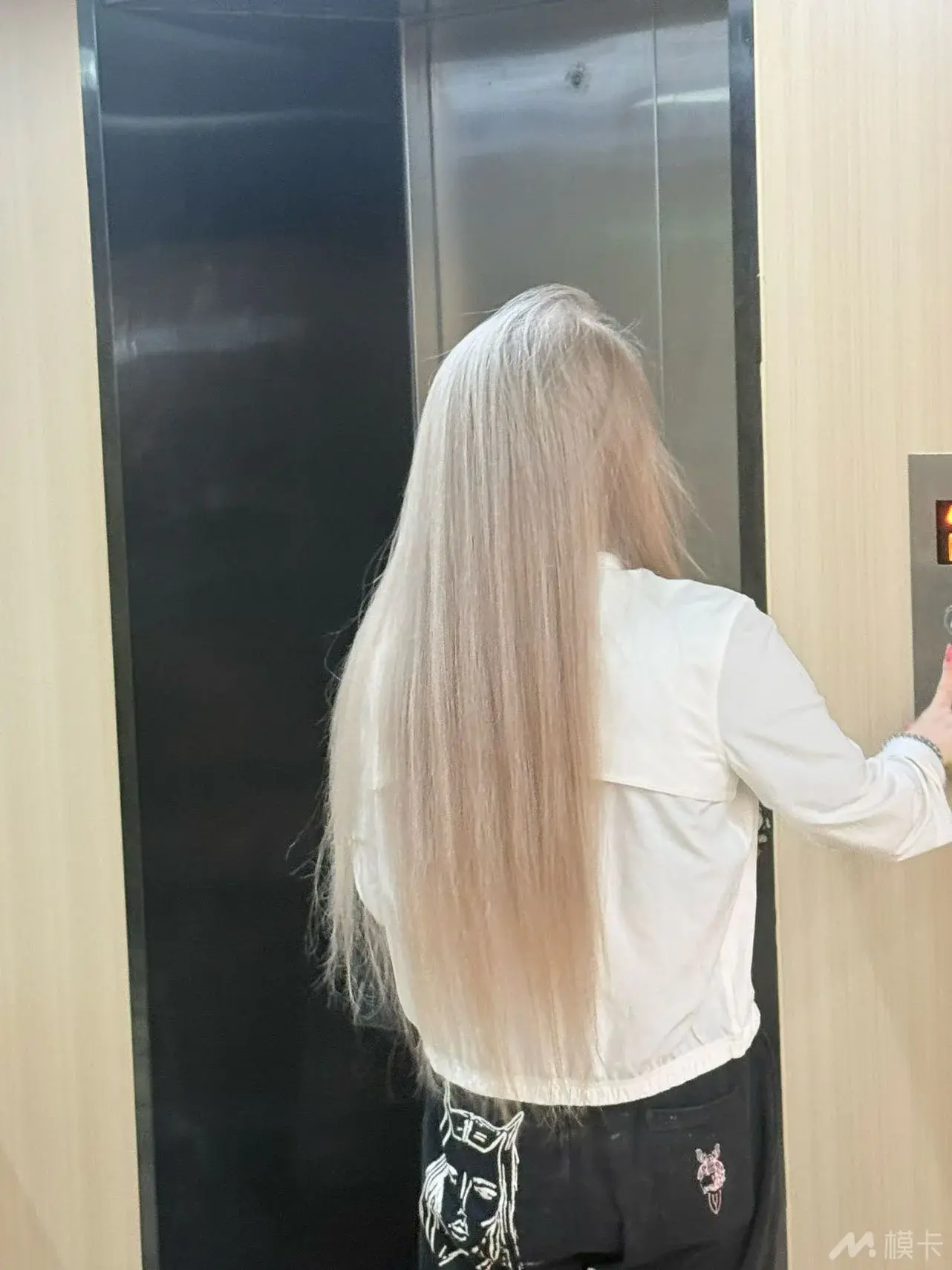 通告图片
