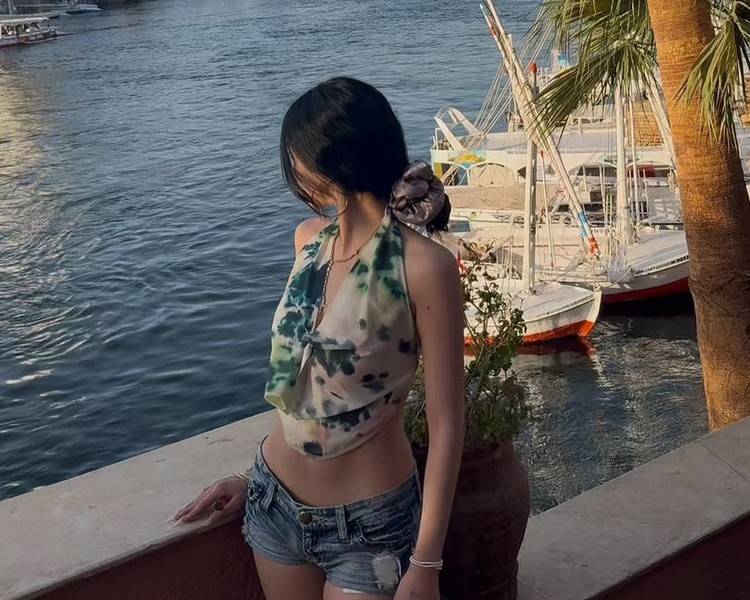 艺人背景图