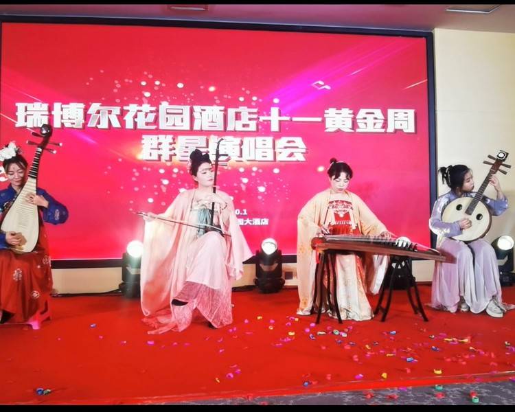 艺人背景图