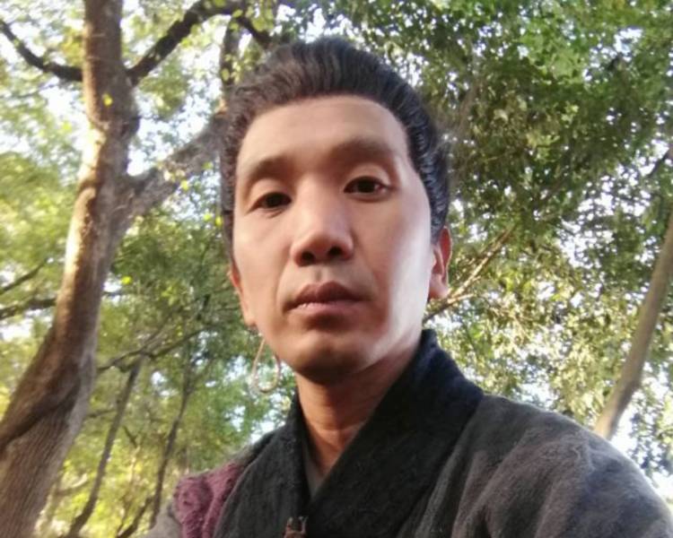 艺人背景图