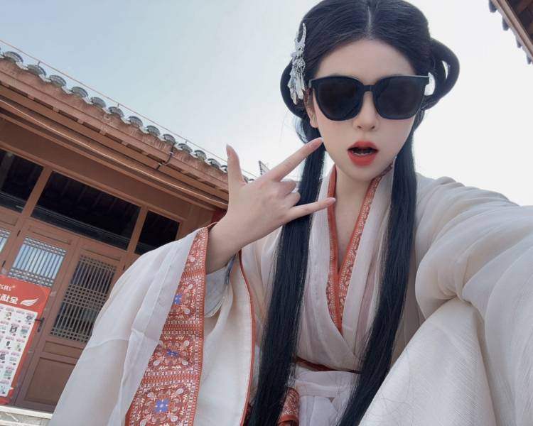 艺人背景图