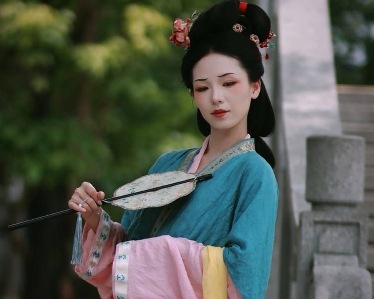 艺人背景图