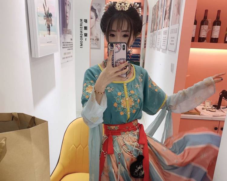 艺人背景图