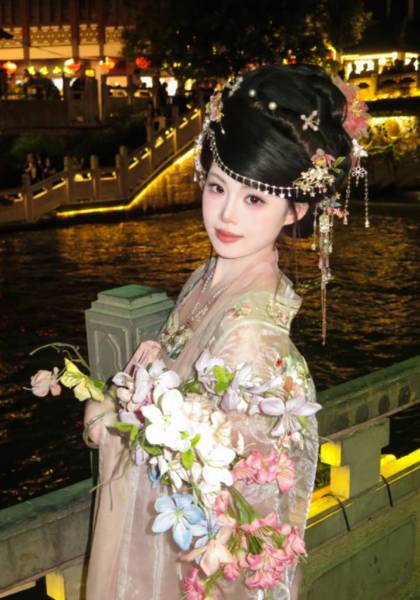 推荐艺人