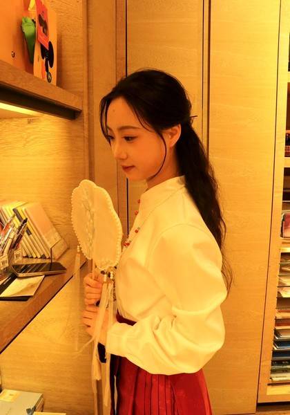 推荐艺人