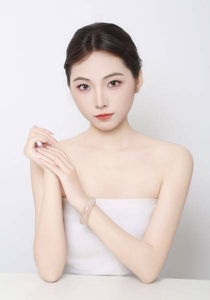 奚美琪的形象照片