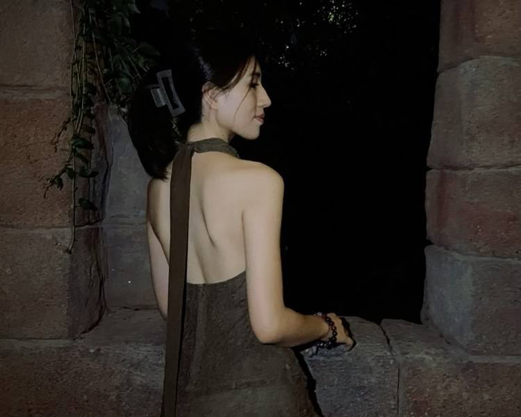 艺人背景图