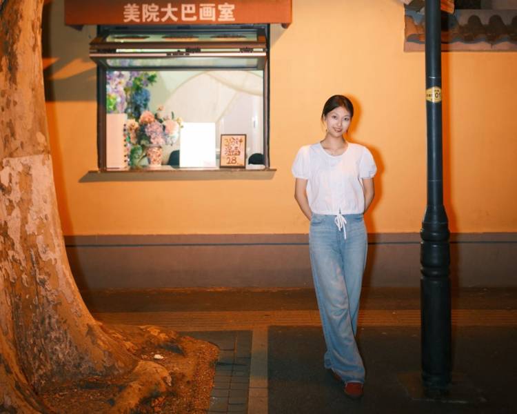 艺人背景图