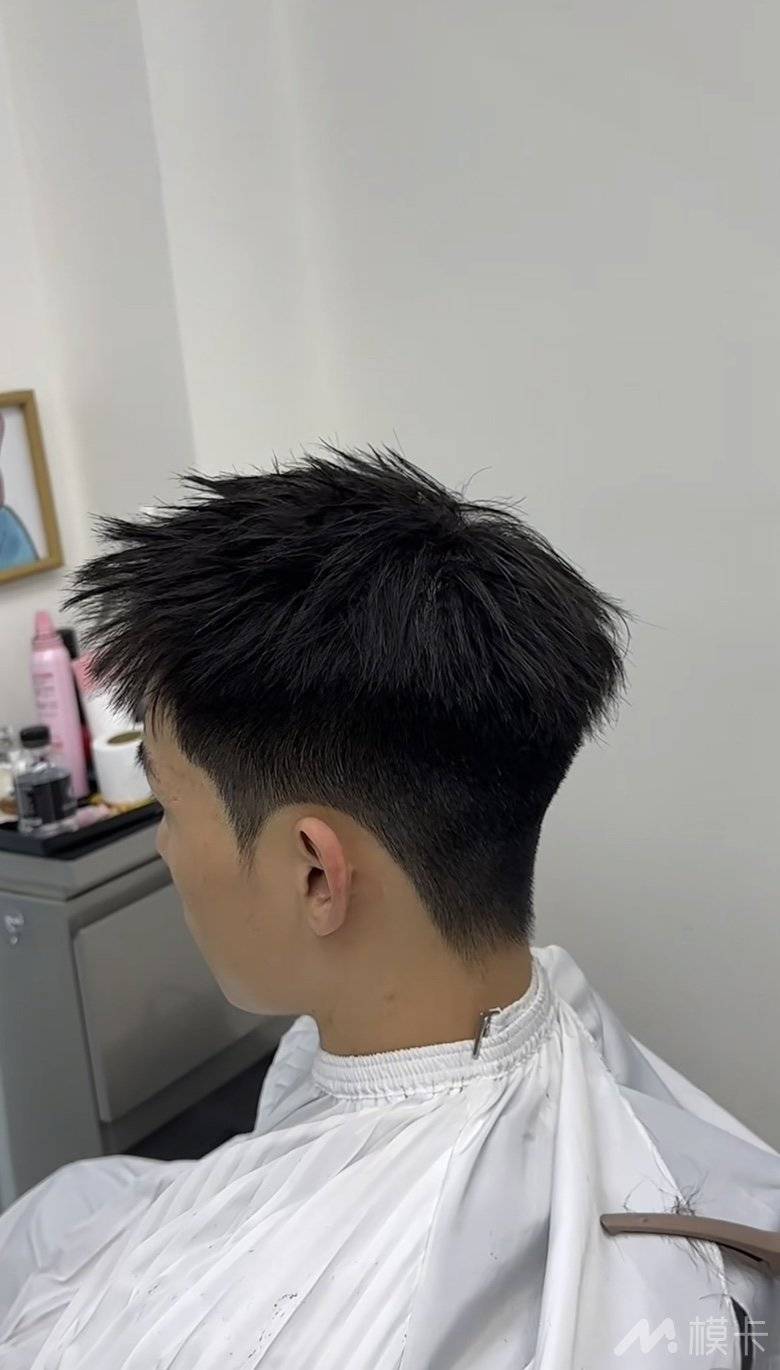 通告图片