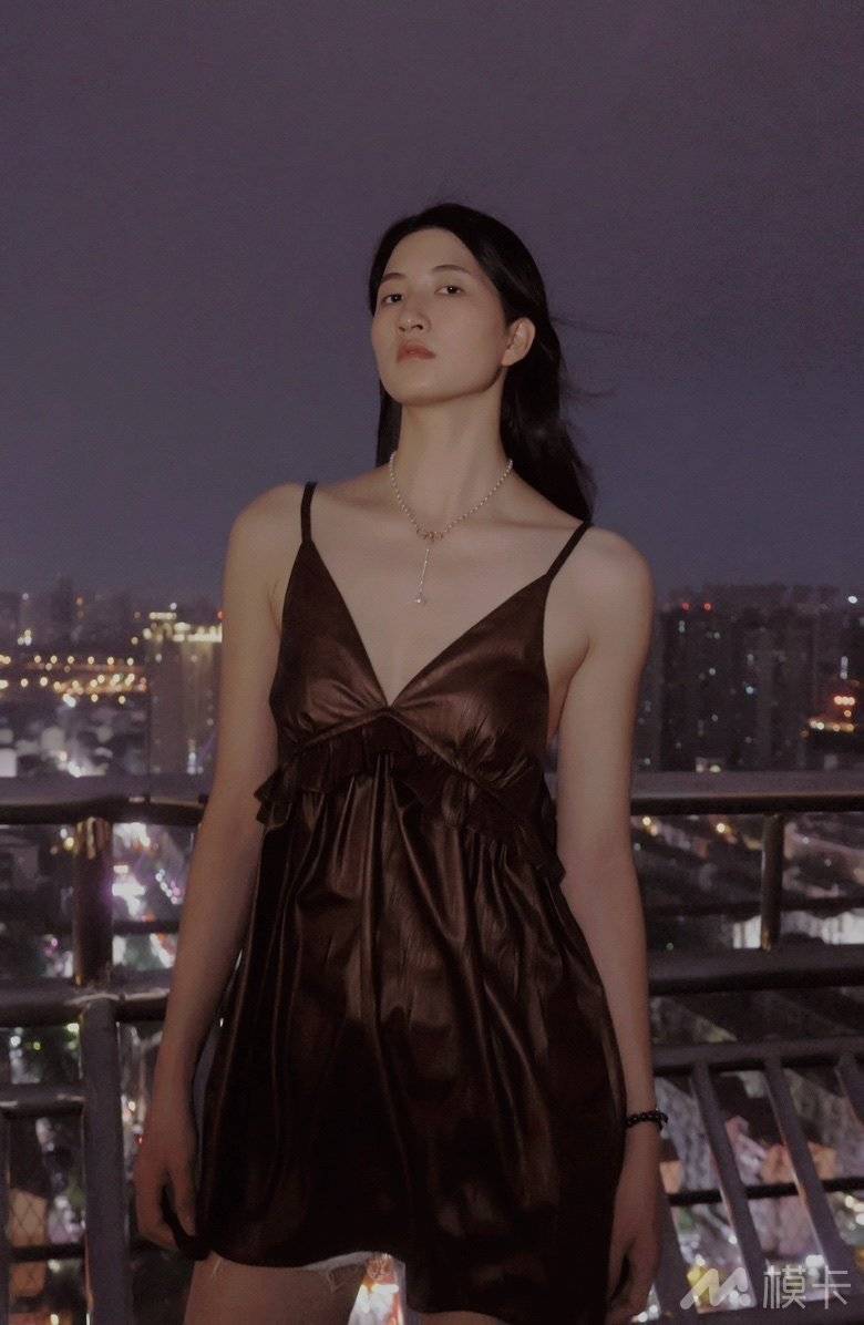 通告图片