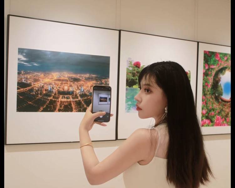 艺人背景图