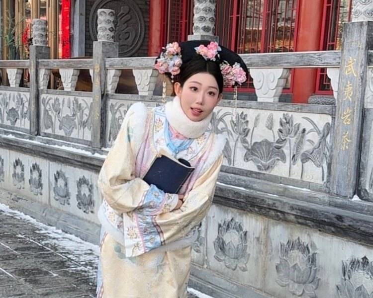 艺人背景图