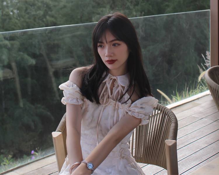 艺人背景图