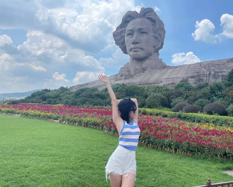 艺人背景图