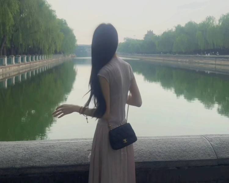 艺人背景图