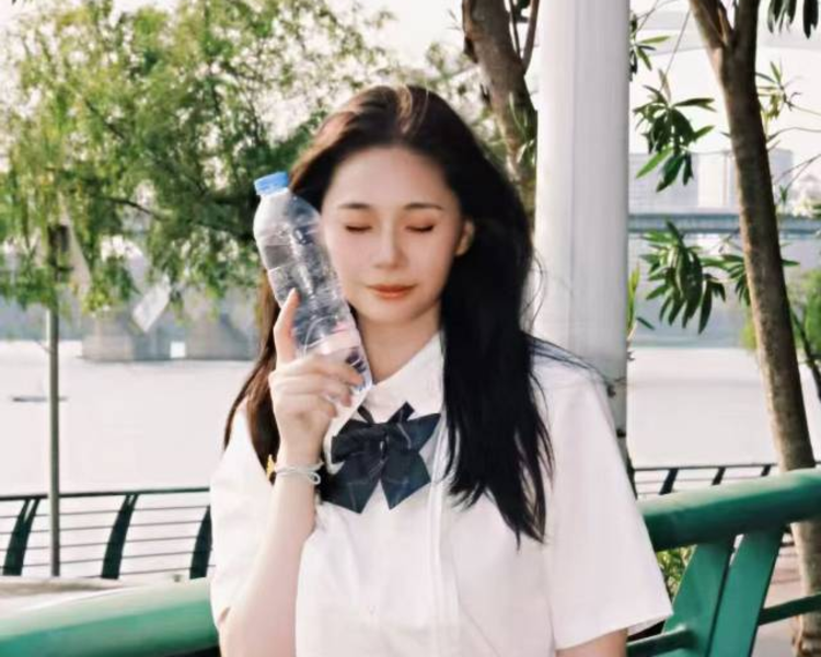 艺人背景图