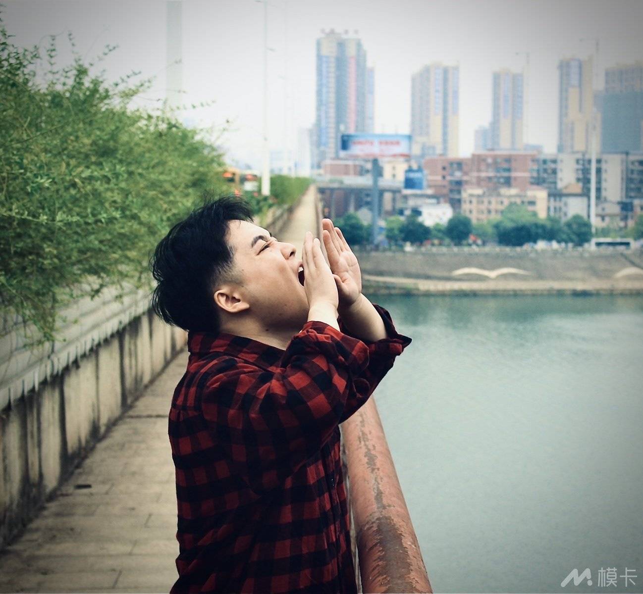 像风一样的男子