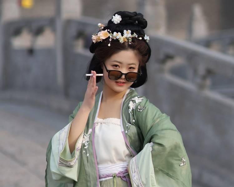 艺人背景图