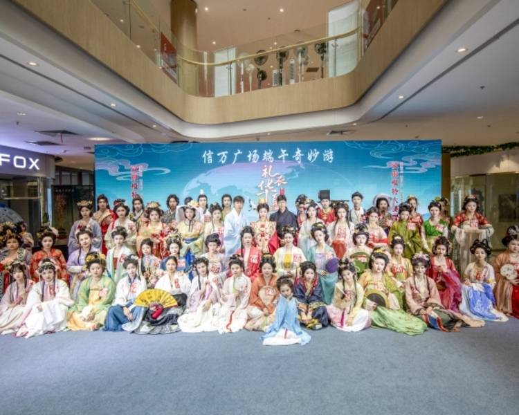 艺人背景图