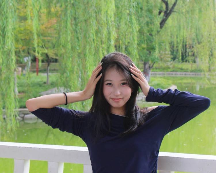 艺人背景图
