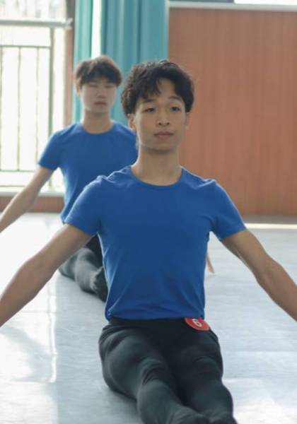 推荐艺人