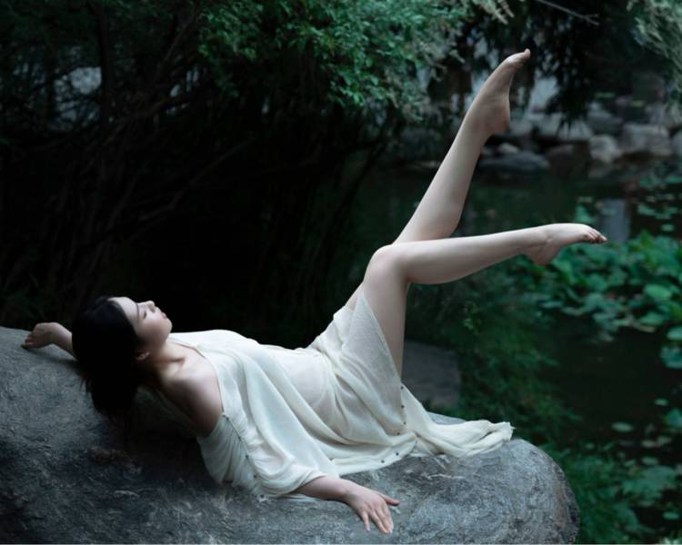 艺人背景图