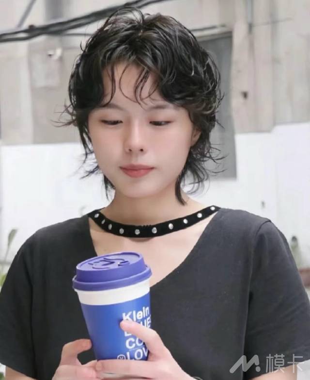 通告图片