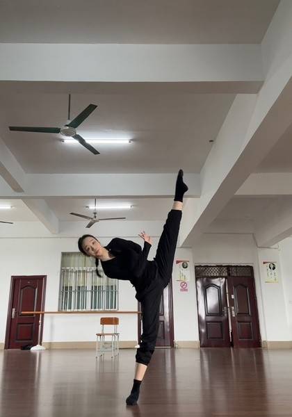 推荐艺人