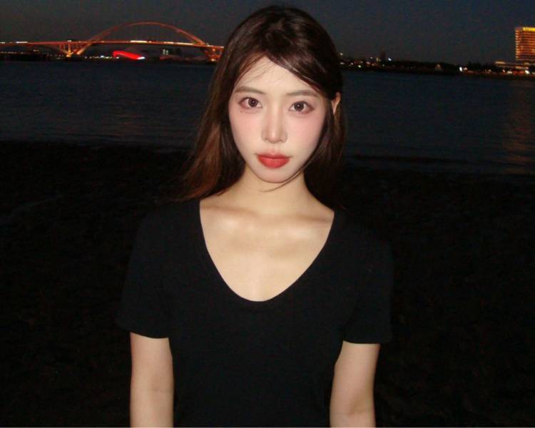 艺人背景图