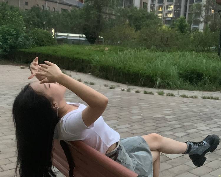 艺人背景图