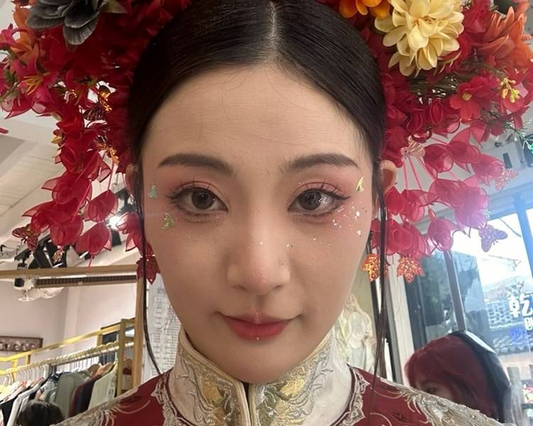 艺人背景图
